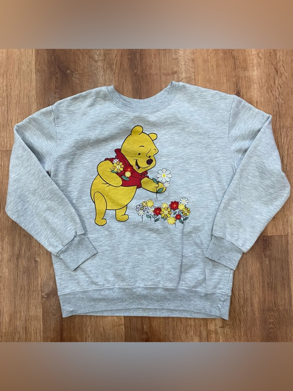 Disney Winnie the Pooh Gray Crewneck Sweatshirt Embroidered Womens Medium